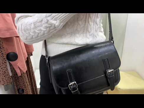 ❤️ Фитинг бөлмөсүндө жаш канчык FeralBerryди дилдо менен коомдук мастурбациялоо ❤️❌ Анальный видео ky.tvmarket.top ❌️